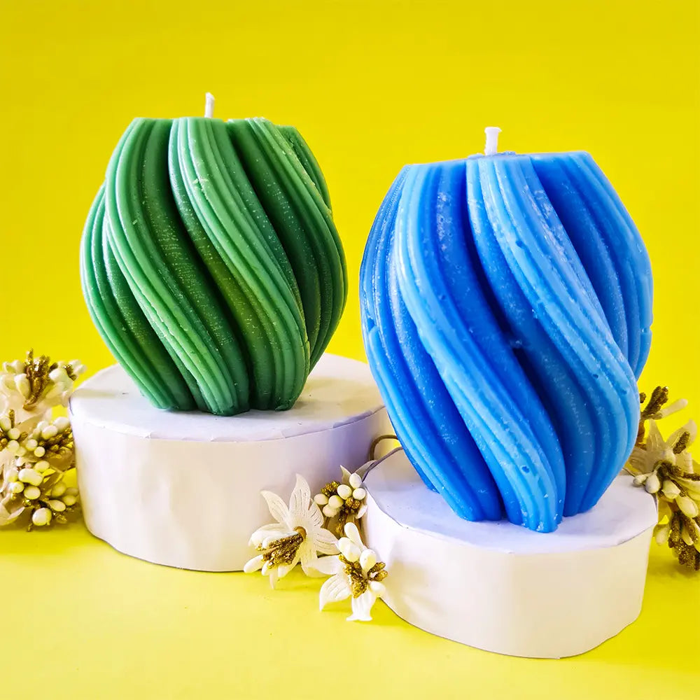 Pack of 2 Swirl scented pillar candles